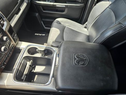 Used 2016 RAM 1500 Laramie w/ Convenience Group AWD/4WD image 14