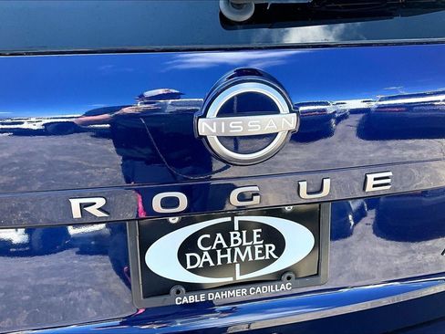 Used 2025 Nissan Rogue SV AWD/4WD image 30