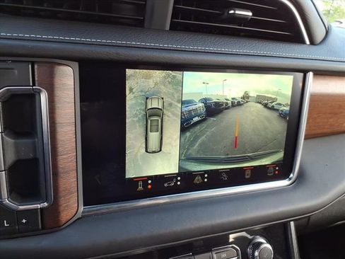Used 2024 GMC Yukon Denali Ultimate AWD/4WD image 33