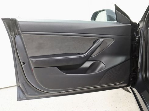 Used 2020 Tesla Model 3 Performance image 31