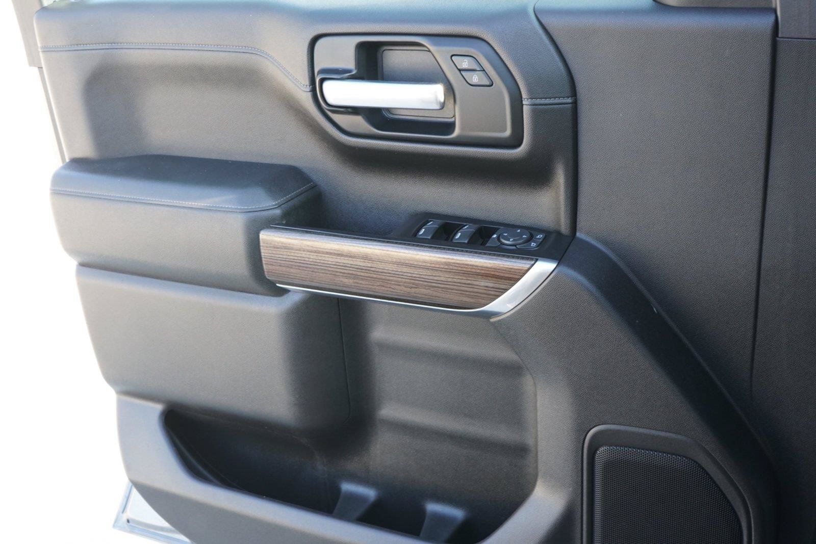 Used 2019 Chevrolet Silverado 1500 LT w/ Texas Edition RWD image 18