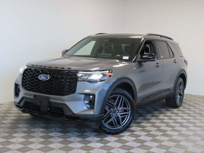 Used 2025 Ford Explorer ST-Line w/ ST-Line Street Pack