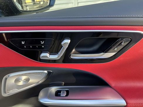 Used 2025 Mercedes-Benz C 300 Sedan image 20