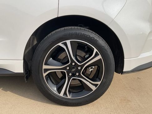 Used 2022 Ford Edge ST AWD/4WD image 6