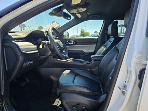 Certified 2025 Jeep Compass Limited AWD/4WD image 26