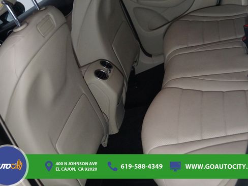 Used 2019 Mercedes-Benz GLC 300 image 16