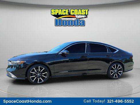 Certified 2023 Honda Accord Touring image 9