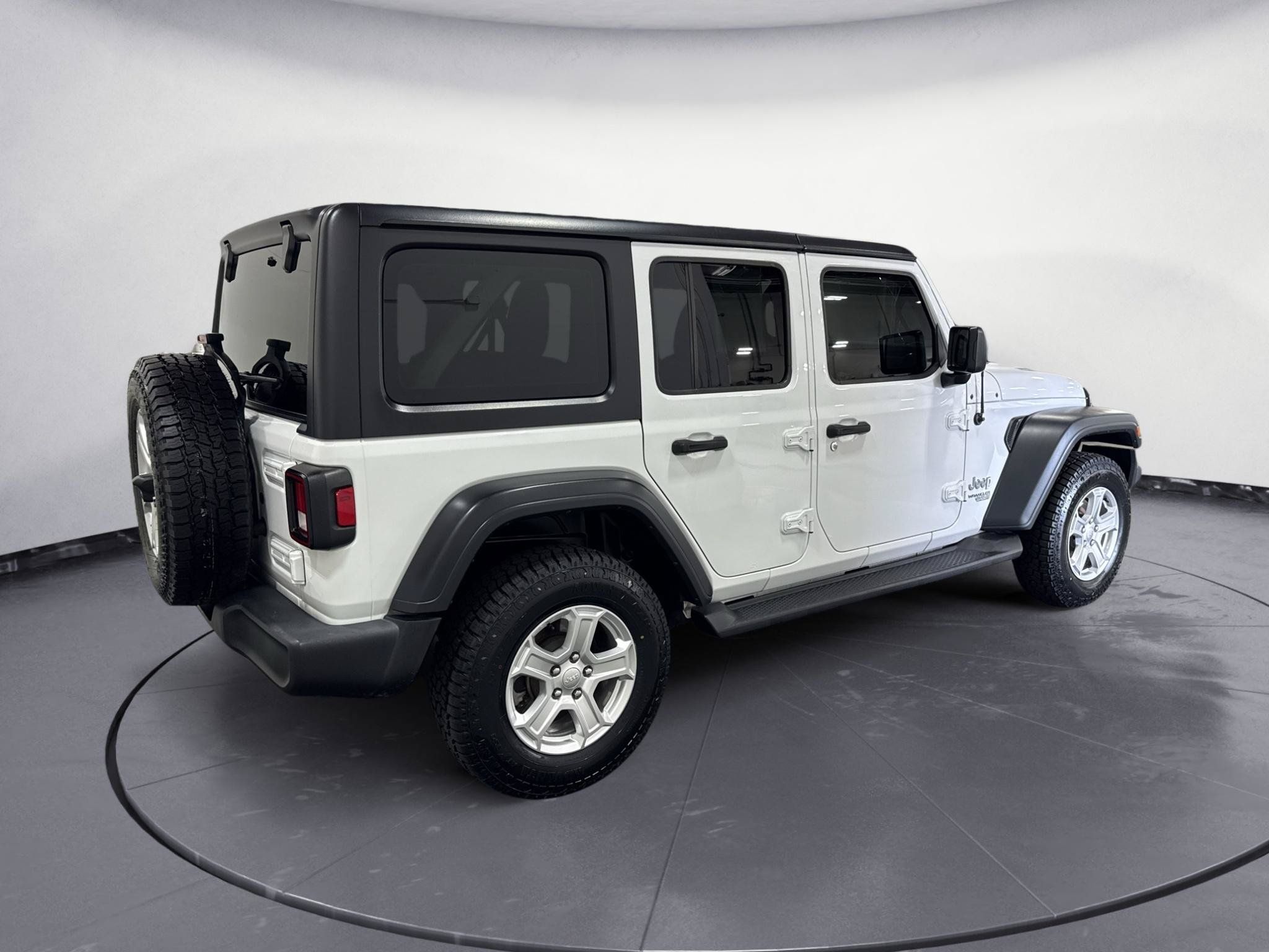 Used 2019 Jeep Wrangler Unlimited Sport S AWD/4WD image 7