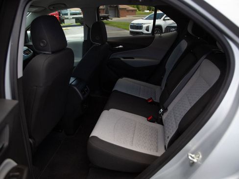 Used 2022 Chevrolet Equinox LT FWD image 22