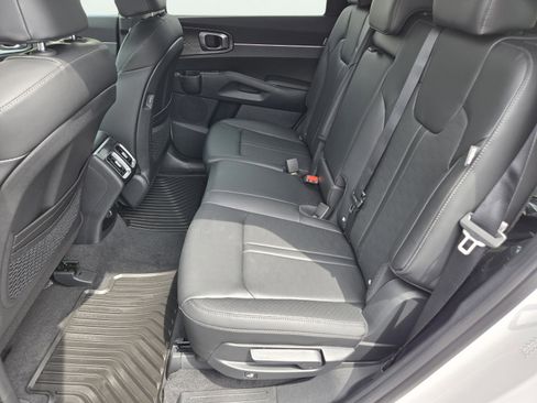 New 2025 Kia Sorento S w/ Panoramic Sunroof Package image 15