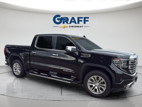 Used 2023 GMC Sierra 1500 Denali w/ Technology Package AWD/4WD image 16
