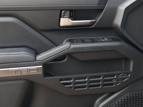 New 2025 Toyota Tacoma TRD Off-Road image 31