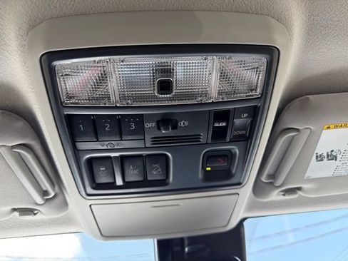 Used 2022 Toyota 4Runner Limited AWD/4WD image 23