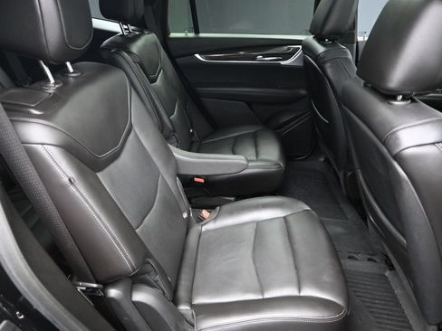 Used 2023 Cadillac XT6 Sport w/ Technology Package AWD/4WD image 38