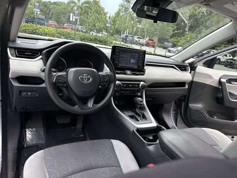Used 2021 Toyota RAV4 XLE FWD image 35