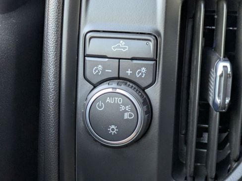 Used 2025 Chevrolet Silverado 1500 W/T RWD image 17