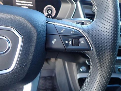 Used 2023 Audi Q5 e Premium Plus image 16