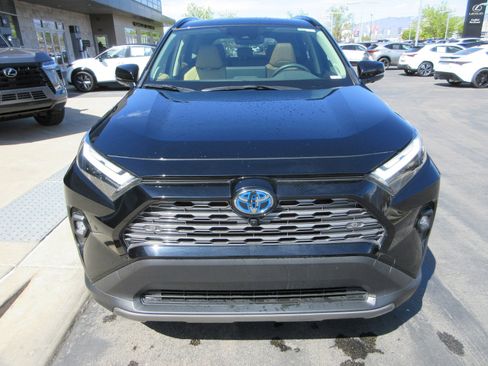 Used 2024 Toyota RAV4 Limited w/ Advanced Technology Package image 15