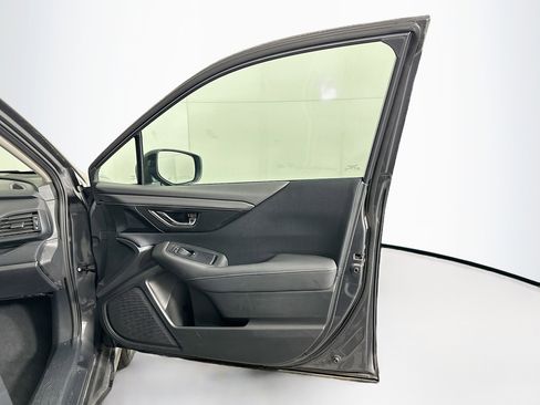 Used 2025 Subaru Outback Premium image 33