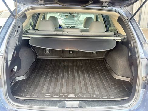 Used 2018 Subaru Outback 2.5i Limited image 26