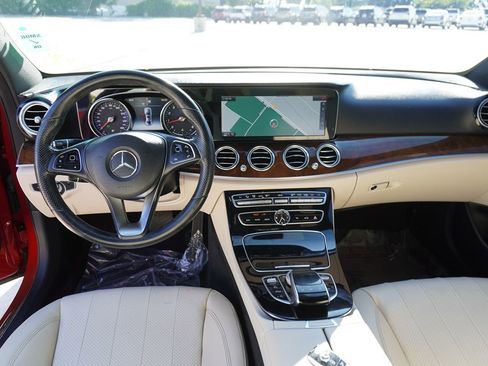 Used 2017 Mercedes-Benz E 300 image 21