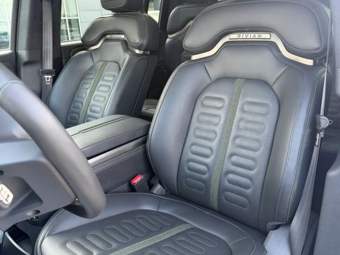 Used 2025 Rivian R1S Adventure AWD/4WD image 6