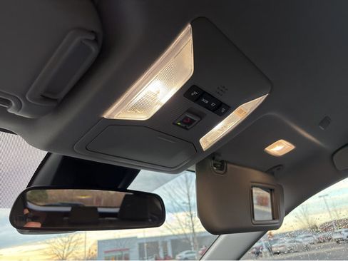 Used 2024 Toyota RAV4 XLE image 38