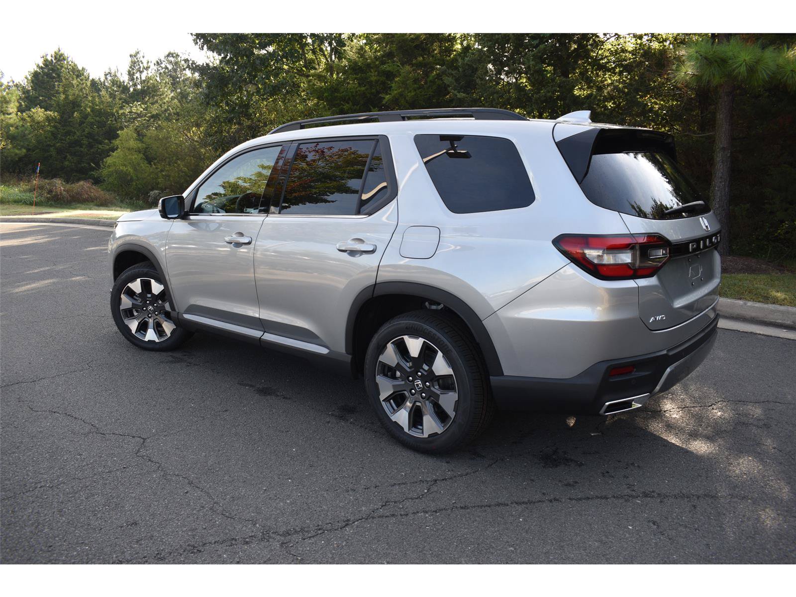 New 2026 Honda Pilot Touring image 5
