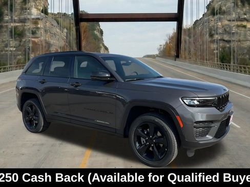 New 2025 Jeep Grand Cherokee Altitude RWD image 1