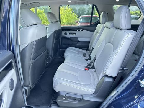Used 2025 Honda Pilot Touring image 15