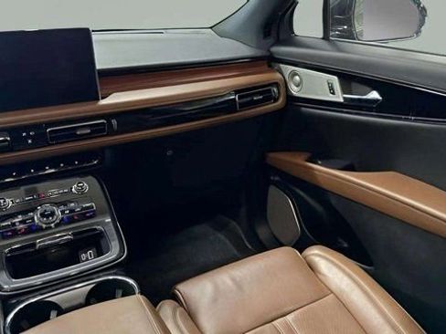 Used 2023 Lincoln Nautilus Reserve w/ Equipment Group 202A image 34