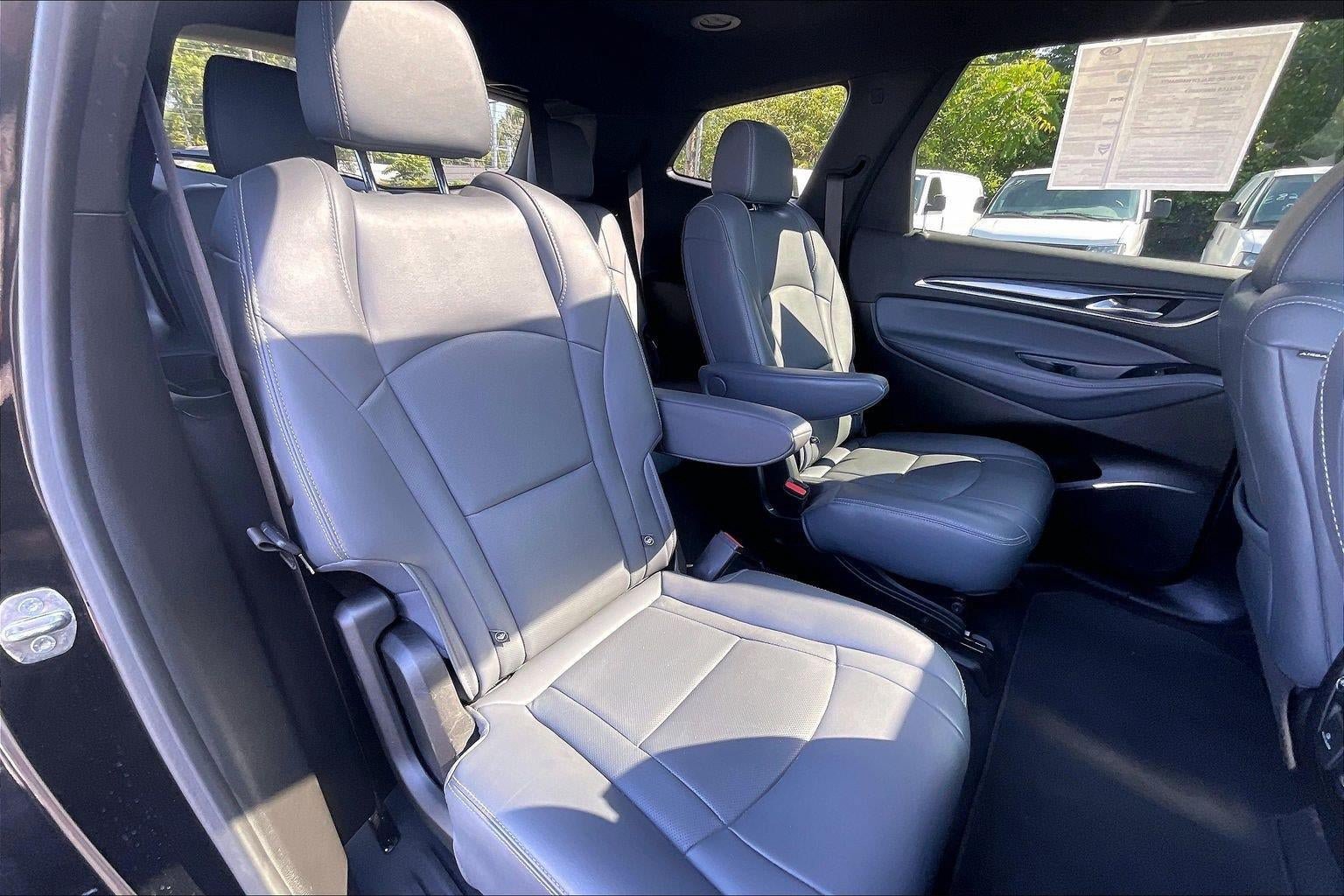 Used 2022 Buick Enclave Premium w/ Experience Buick Package FWD image 23