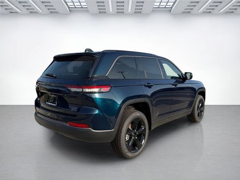 New 2026 Jeep Grand Cherokee Limited w/ Limited Altitude Package RWD image 3