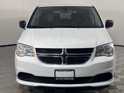 Used 2018 Dodge Grand Caravan SE w/ UConnect Hands-Free Group image 11