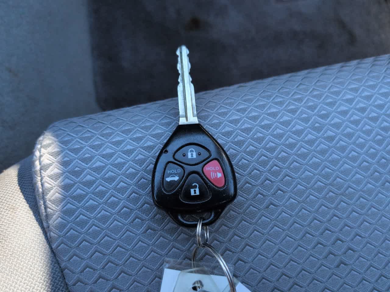 Used 2011 Toyota Camry SE w/ SE Extra-Value Pkg #1 FWD image 25