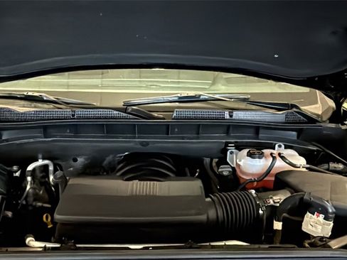 Used 2024 GMC Sierra 1500 AT4 w/ Technology Package image 11