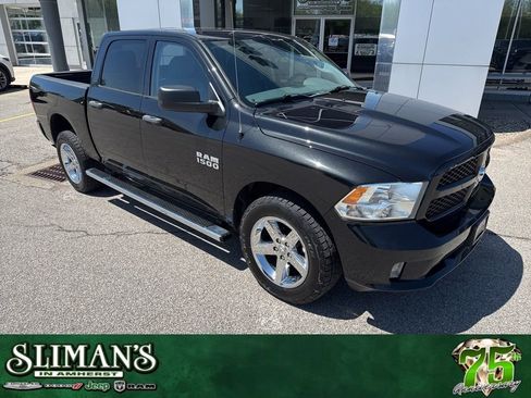 Used 2018 RAM 1500 Express w/ Express Value Package AWD/4WD image 1