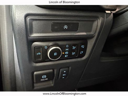 Used 2025 Ford F150 Lariat AWD/4WD image 39