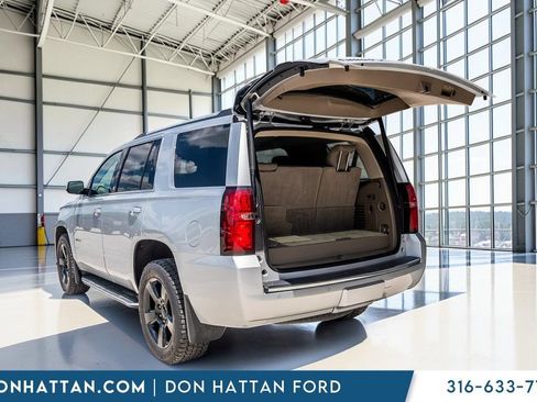 Used 2018 Chevrolet Tahoe Premier AWD/4WD image 32