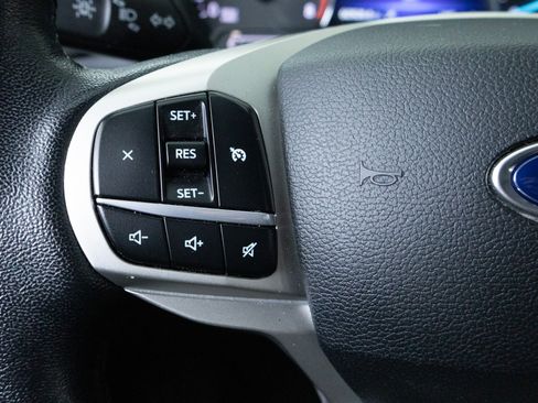 Used 2021 Ford Explorer XLT AWD/4WD image 18