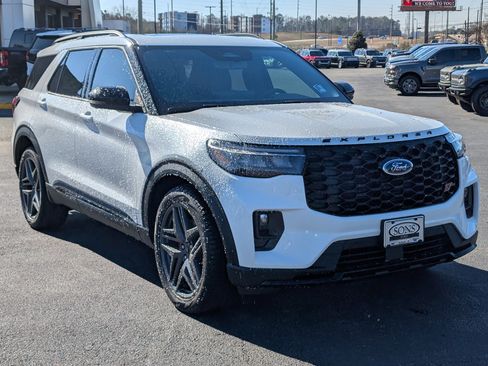 New 2026 Ford Explorer ST w/ Sun And Sound Package image 4