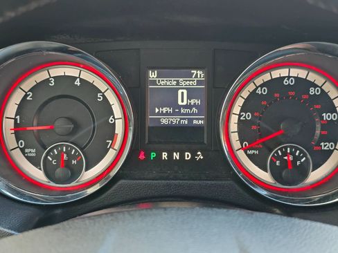 Used 2017 Dodge Grand Caravan GT image 21