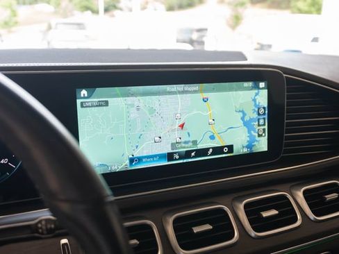 Used 2022 Mercedes-Benz GLS 450 4MATIC image 35