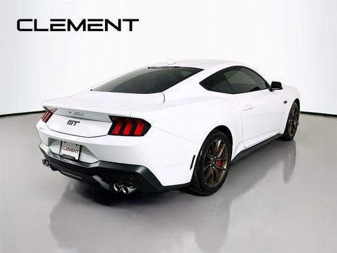 Used 2024 Ford Mustang GT Premium image 6