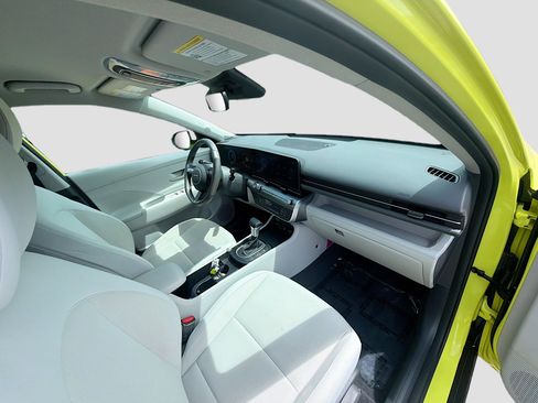 Used 2024 Hyundai Kona SEL FWD image 30