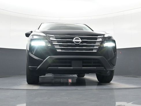 Used 2026 Nissan Rogue S FWD image 16