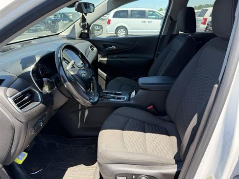 Used 2021 Chevrolet Equinox LT AWD/4WD image 12