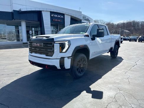 New 2026 GMC Sierra 2500 AT4 image 4