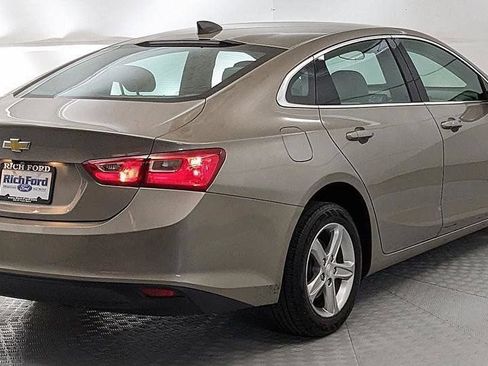 Used 2023 Chevrolet Malibu LS FWD image 3