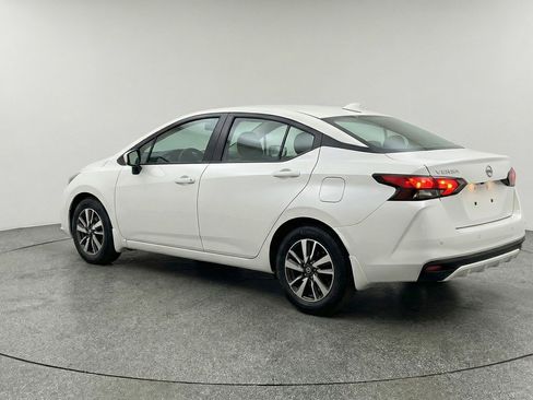 Used 2025 Nissan Versa SV image 6